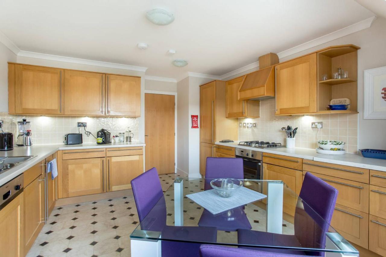 Joivy Inviting Apartment Near Leith Walk EDI Kültér fotó